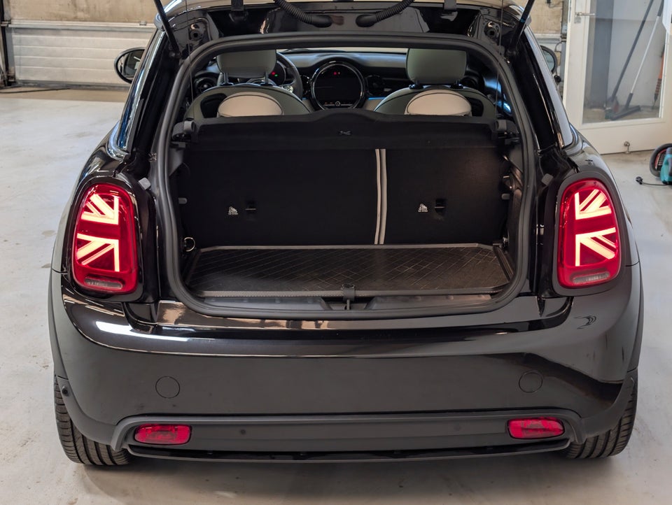 MINI Cooper SE Maximise 3d