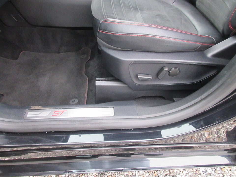 Ford Kuga 2,5 PHEV Titanium X CVT 5d