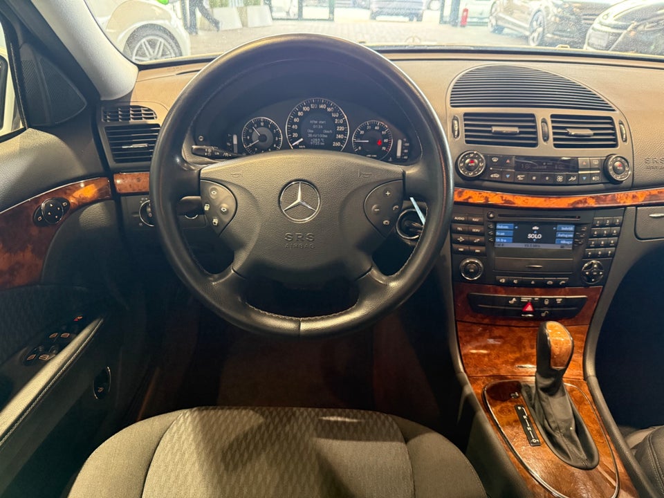 Mercedes E240 2,6 Elegance aut. 4d