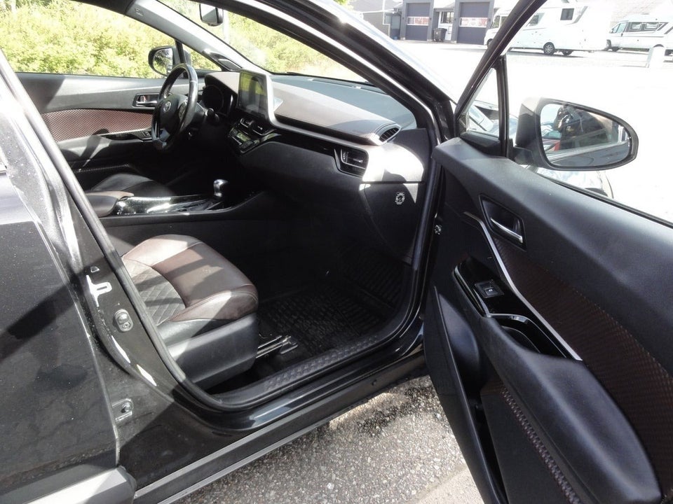 Toyota C-HR 1,8 Hybrid C-ULT CVT 5d