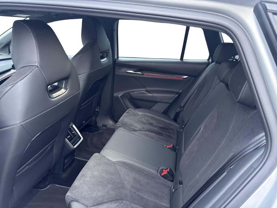 Skoda Elroq 60 iV Sportline 5d