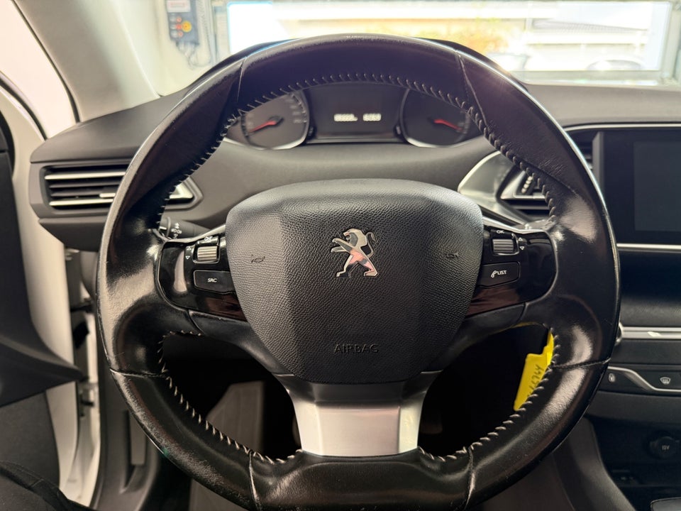 Peugeot 308 1,6 BlueHDi 120 Style SW 5d