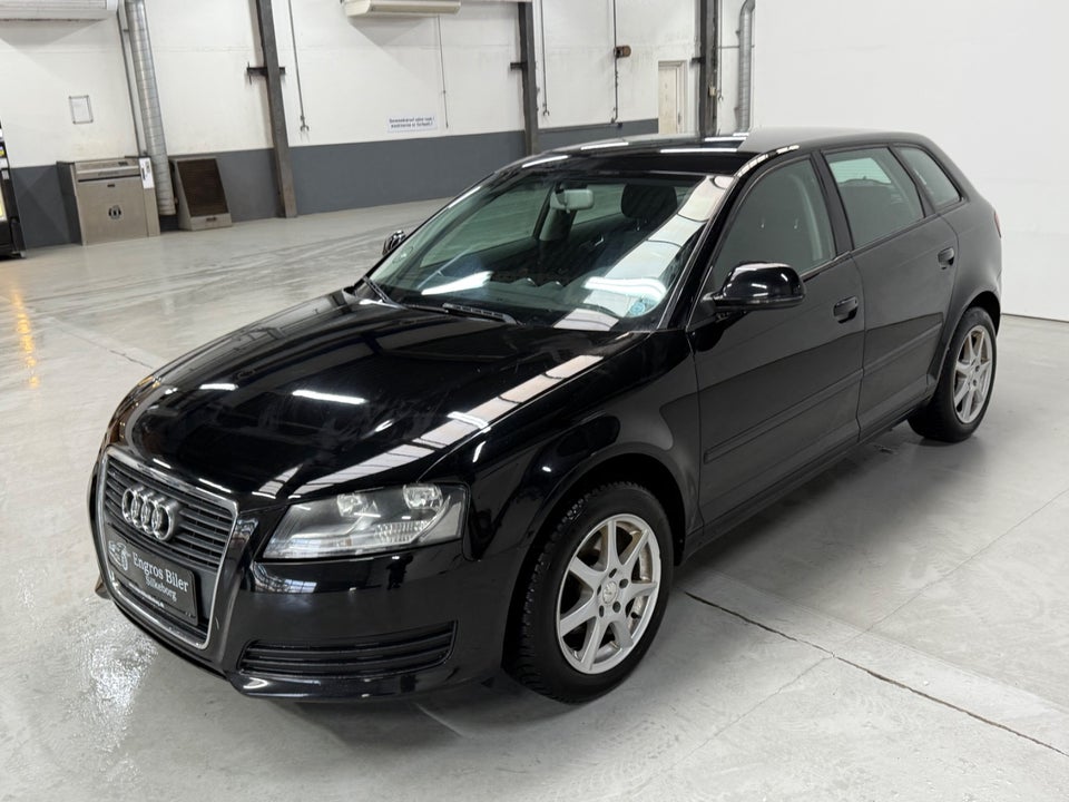 Audi A3 2,0 TDi 140 Attraction Sportback 5d