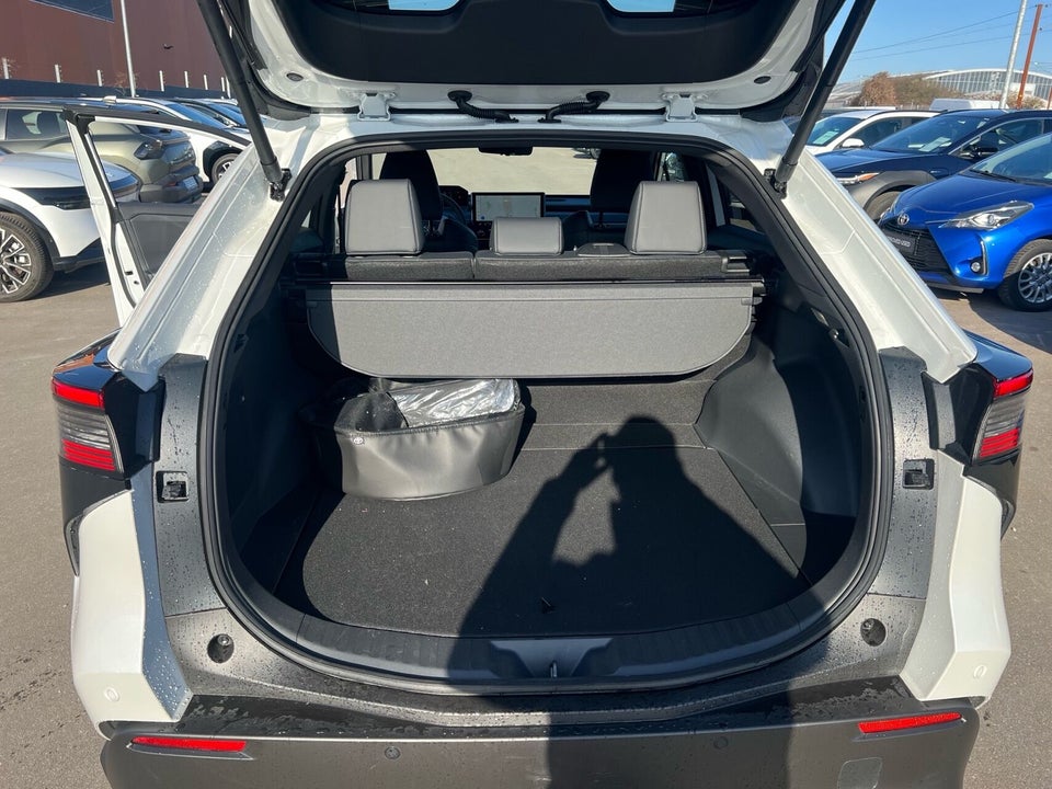 Toyota bZ4X 73 Executive 5d