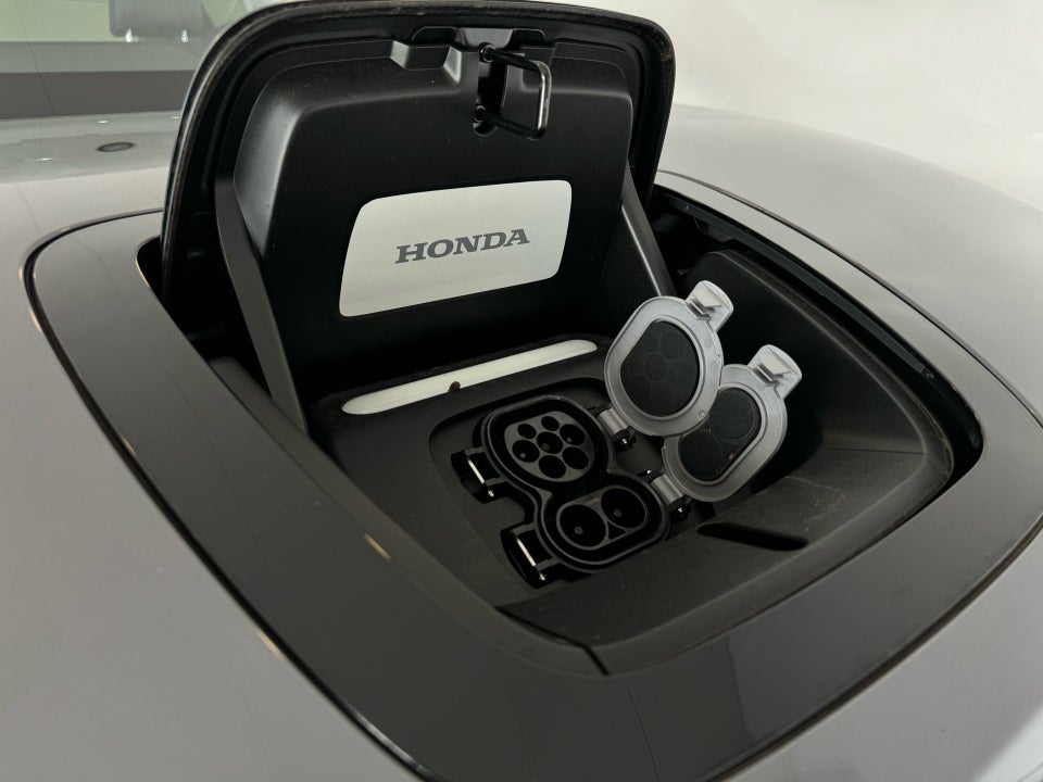 Honda e Advance 5d