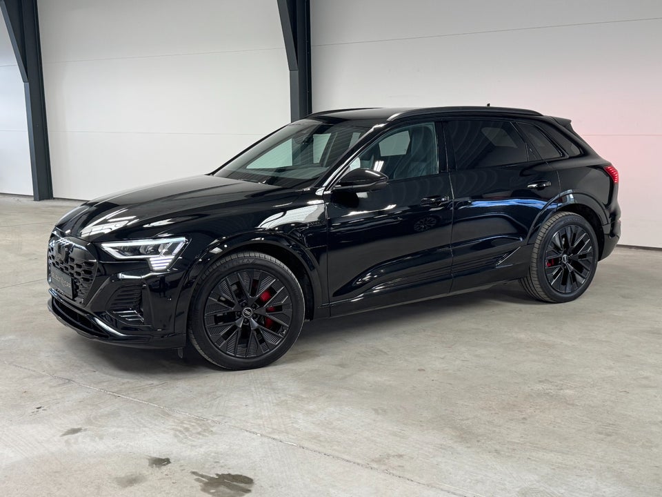Audi Q8 e-tron 55 S-line quattro 5d