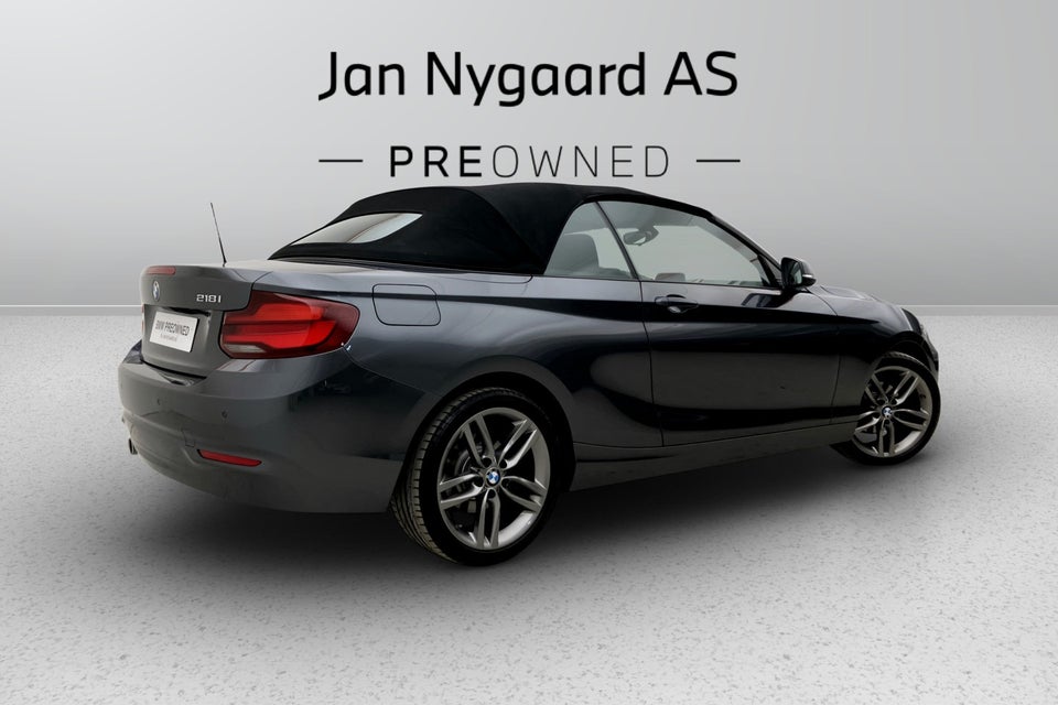 BMW 218i 1,5 Cabriolet Connected aut. 2d