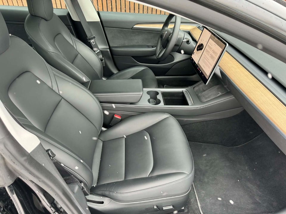 Tesla Model 3 Long Range AWD 4d