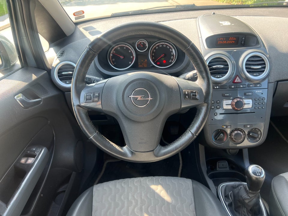 Opel Corsa 1,3 CDTi 95 Cosmo eco 5d