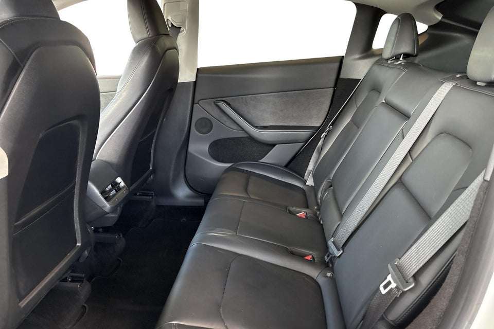 Tesla Model Y Long Range AWD 5d