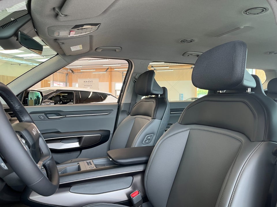 Kia EV9 76 Standard Range Upgrade RWD 7prs 5d