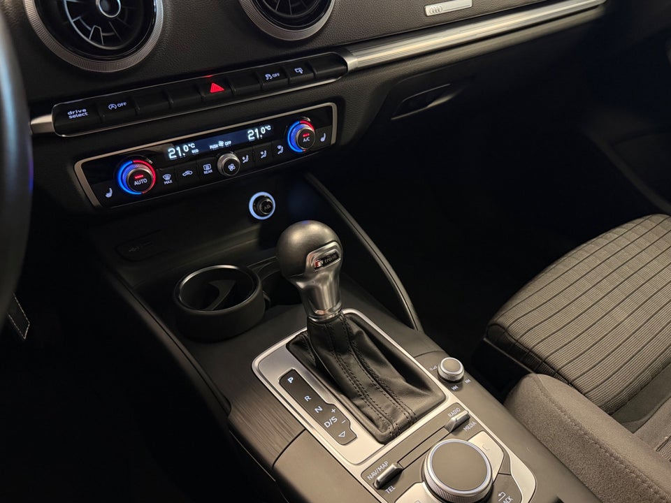 Audi A3 1,6 TDi 110 Sport Sportback S-tr. 5d