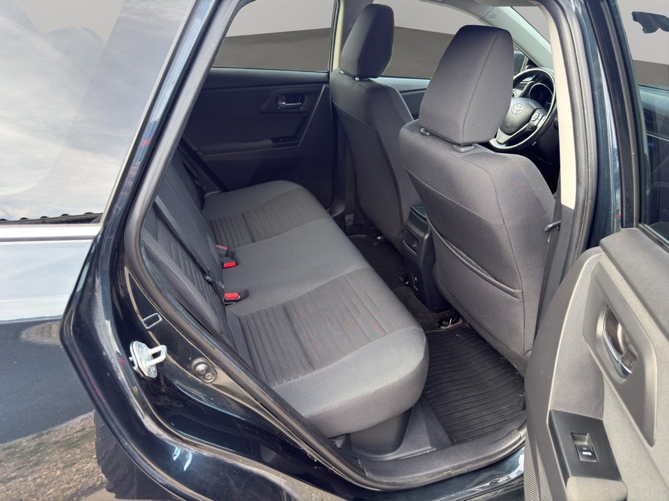 Toyota Auris 1,8 Hybrid H1 Touring Sports CVT 5d