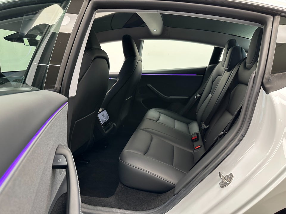 Tesla Model 3 RWD 4d