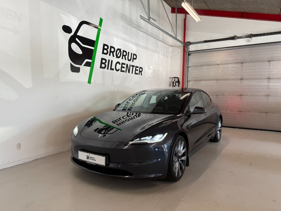 Tesla Model 3 Long Range AWD 4d