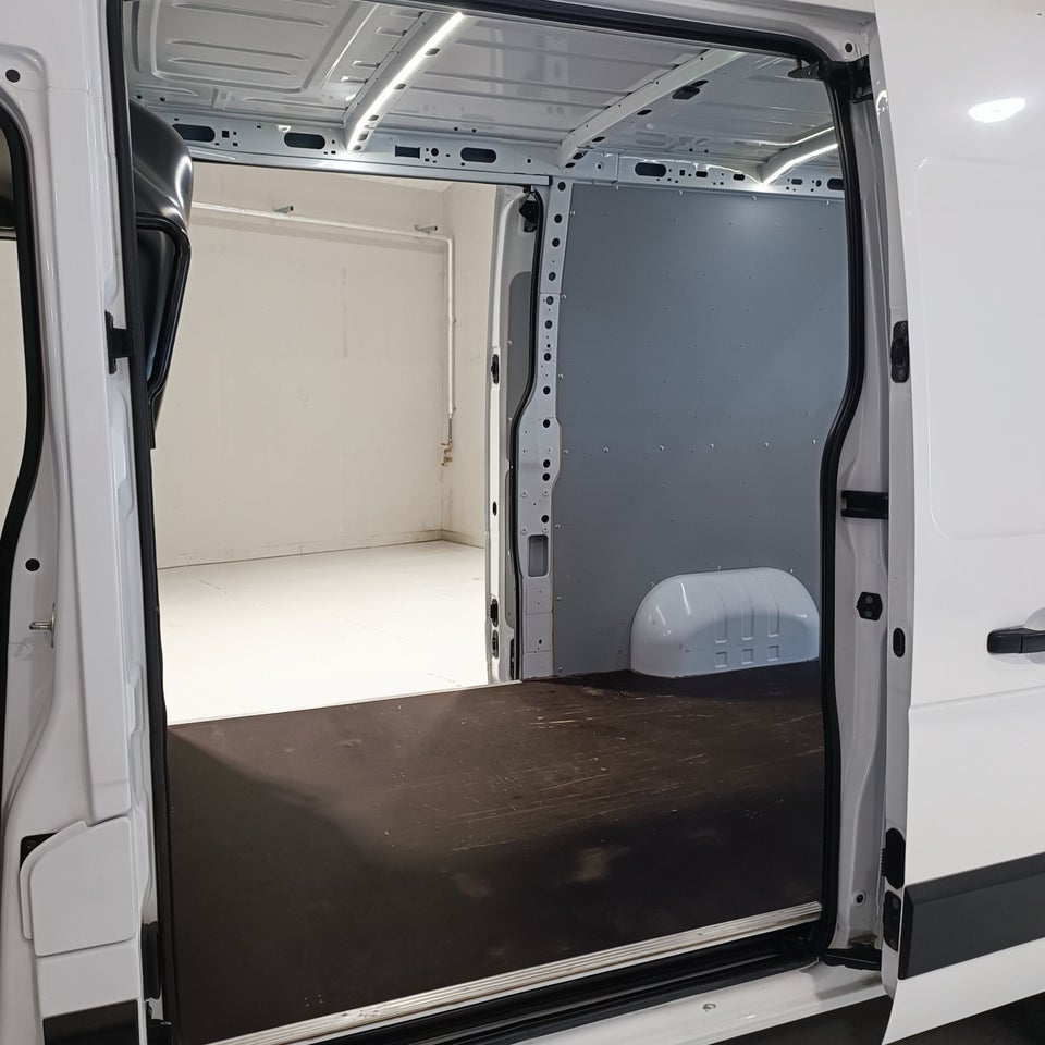 Renault Master IV T33 2,3 dCi 150 L2H2 Kassevogn