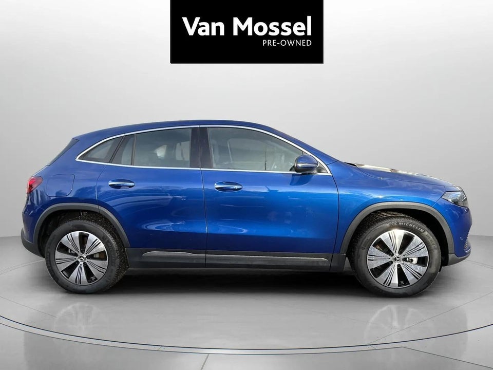 Mercedes EQA300 Progressive 4Matic 5d