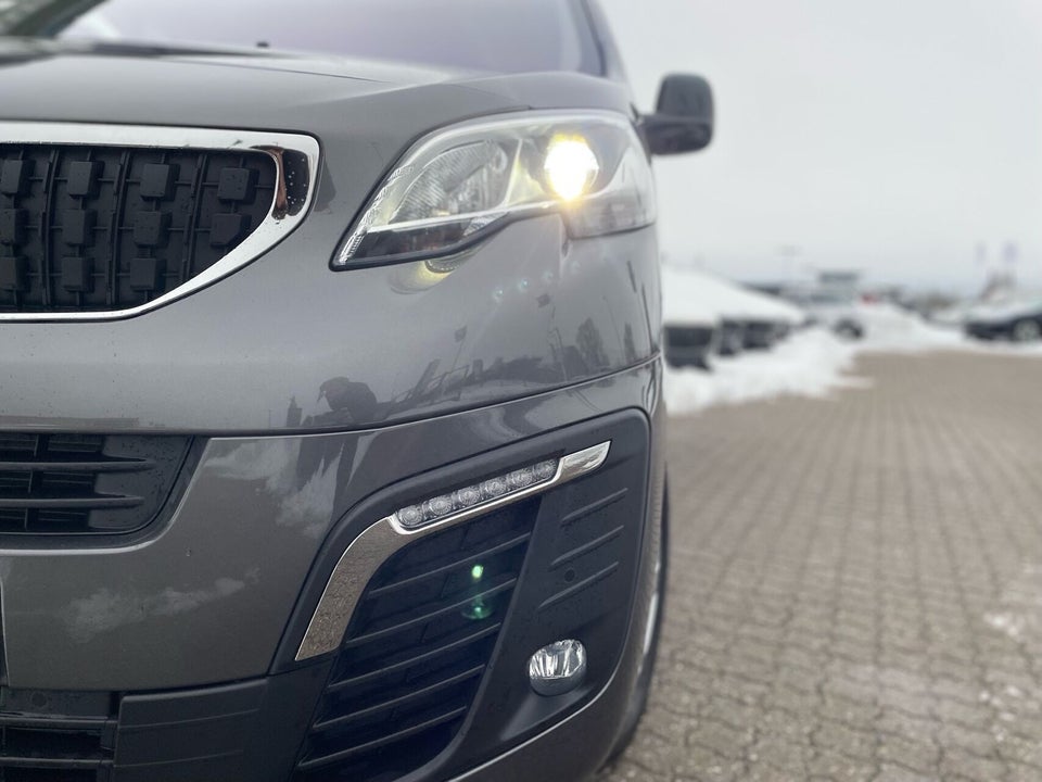 Peugeot e-Expert 75 L2 Ultimate Van