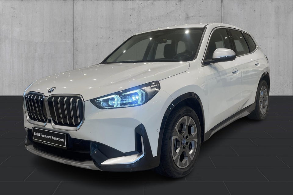 BMW iX1 xDrive30 X-Line 5d
