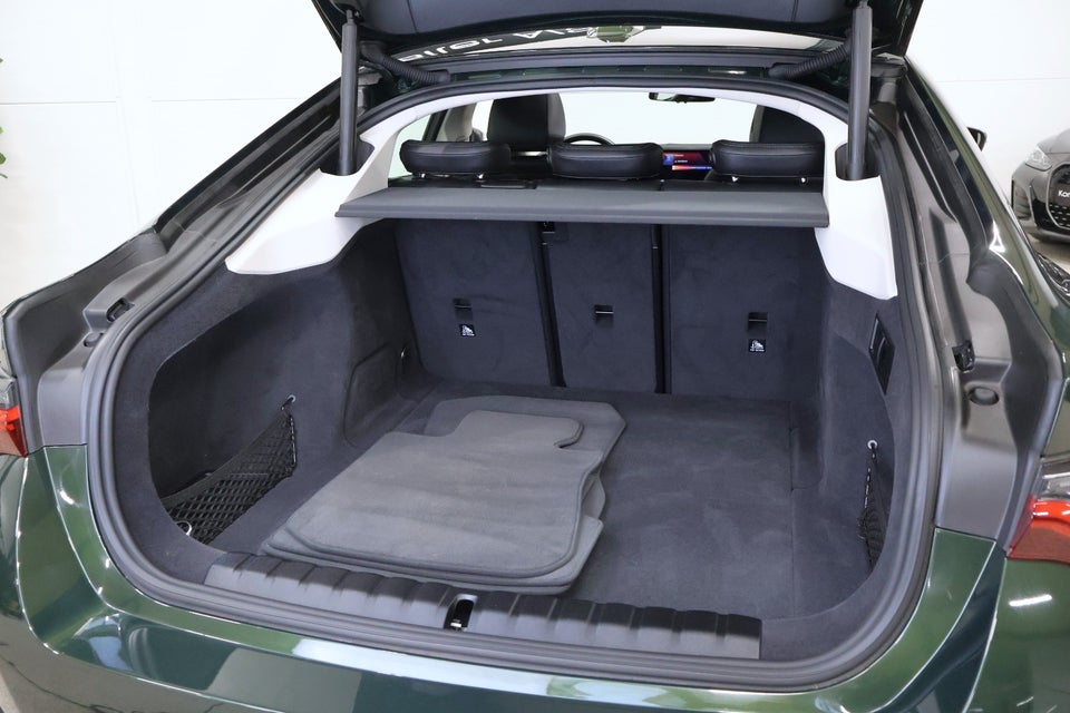 BMW i4 eDrive40 Charged 5d