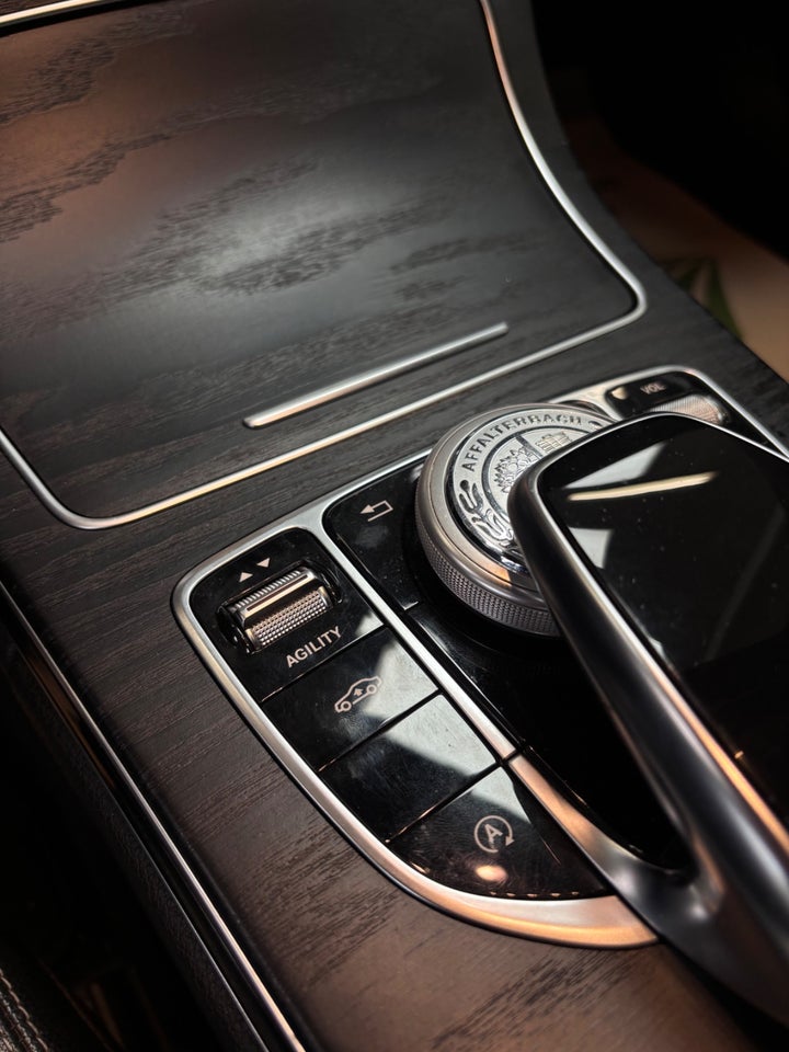 Mercedes C400 3,0 AMG Line stc. aut. 4Matic 5d