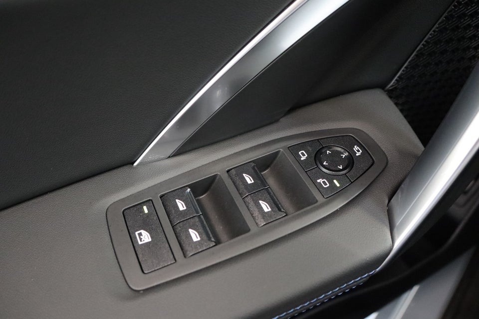 BMW iX2 eDrive20 M-Sport Premium 5d