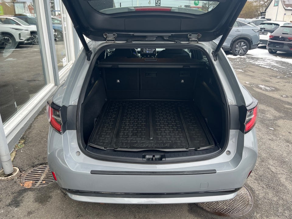 Toyota Corolla 1,8 Hybrid H3 Smart Touring Sports MDS 5d