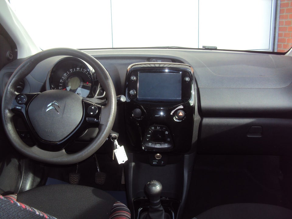 Citroën C1 1,0 VTi Shine 5d
