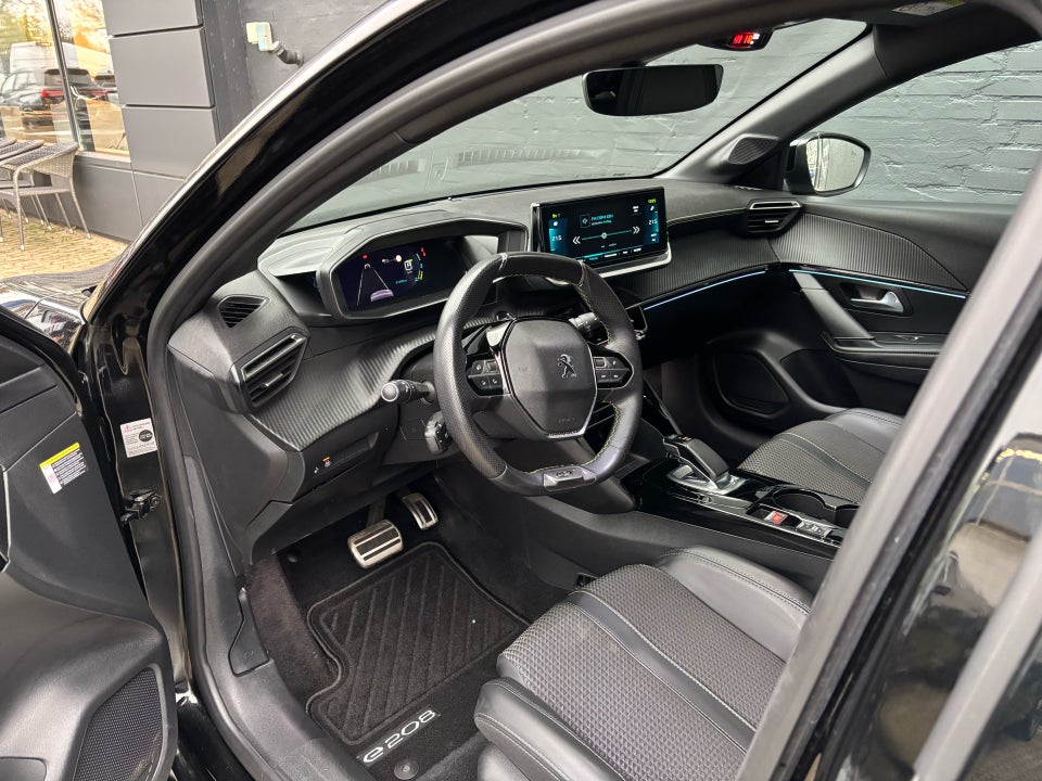 Peugeot e-208 50 GT Limited 5d