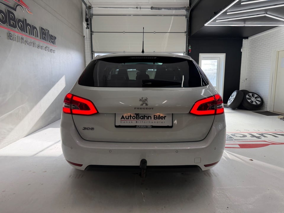Peugeot 308 1,6 BlueHDi 120 Envy Sky SW 5d