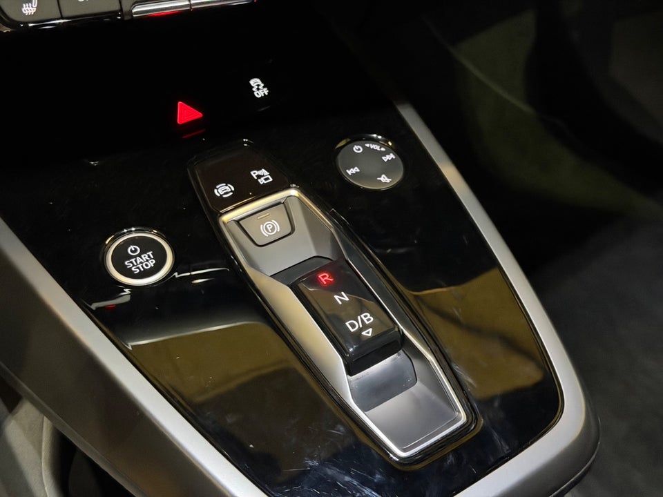 Audi Q4 e-tron 40 S-line 5d