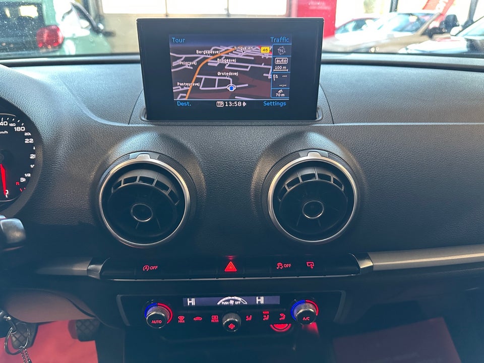 Audi A3 1,6 TDi Ambition Sportback 5d