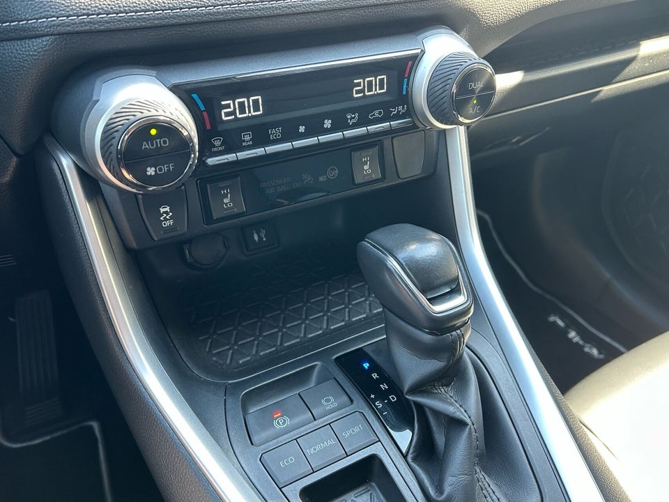 Toyota RAV4 2,5 Hybrid H3 Business MDS 5d