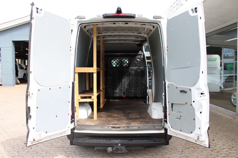 Iveco Daily 2,3 35S13 10,8m³ Van AG8