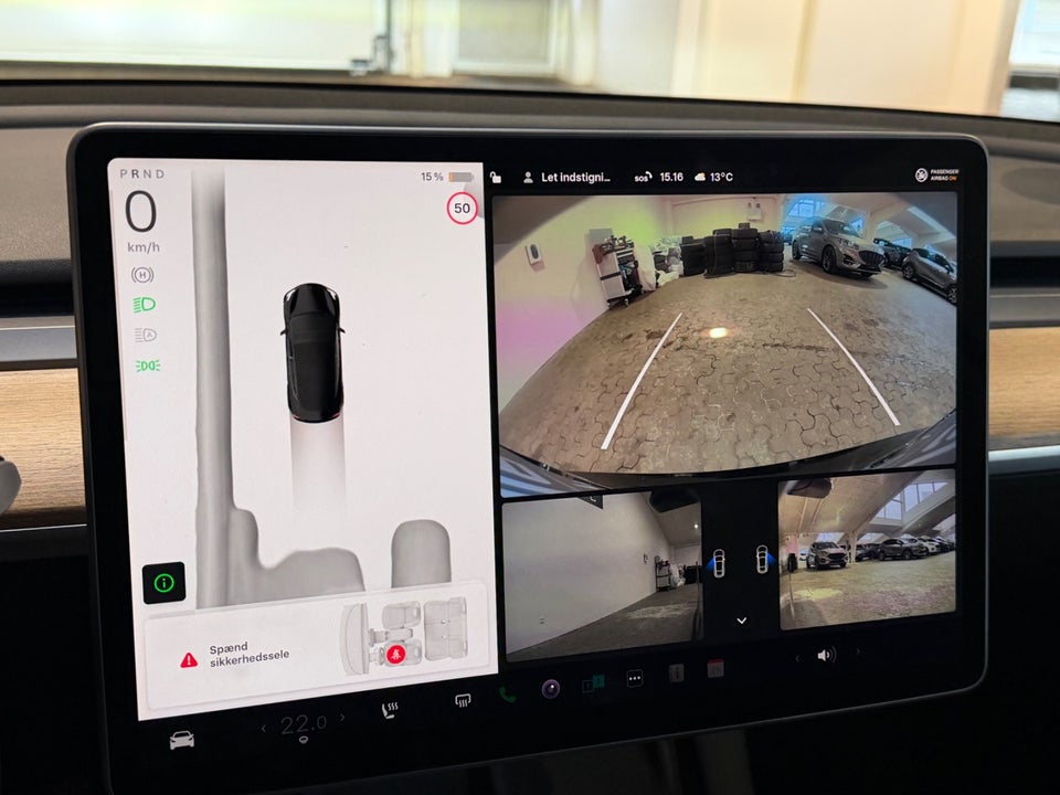 Tesla Model 3 Long Range AWD 4d