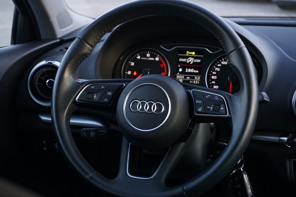 Audi A3 35 TFSi Sport Limited S-tr. 4d