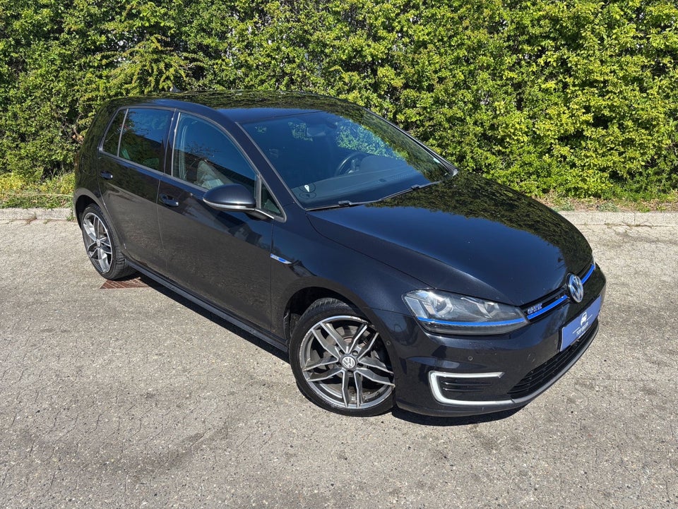 VW Golf VII 1,4 GTE Highline DSG 5d