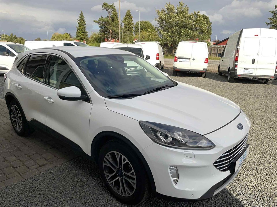 Ford Kuga 2,5 PHEV Titanium CVT 5d