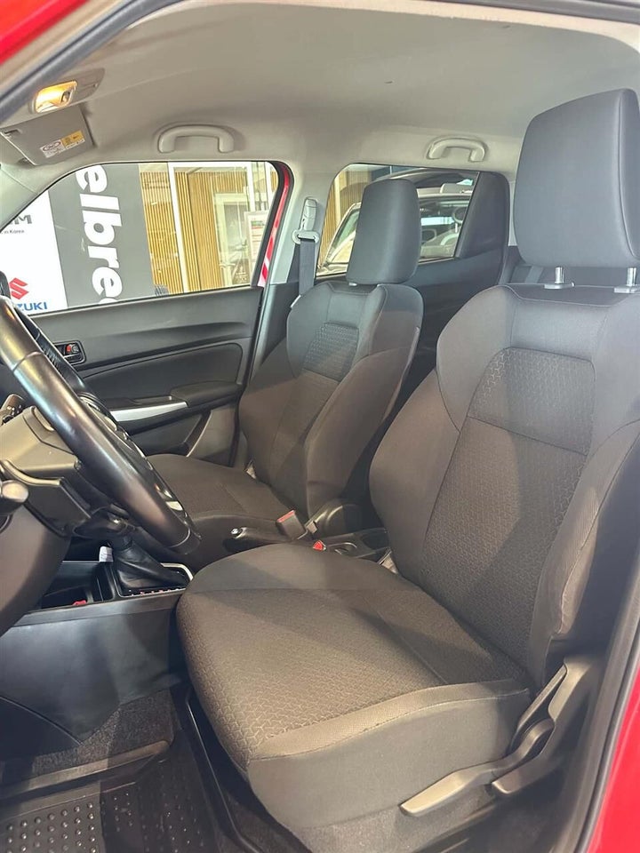 Suzuki Swift 1,2 mHybrid Exclusive CVT 5d