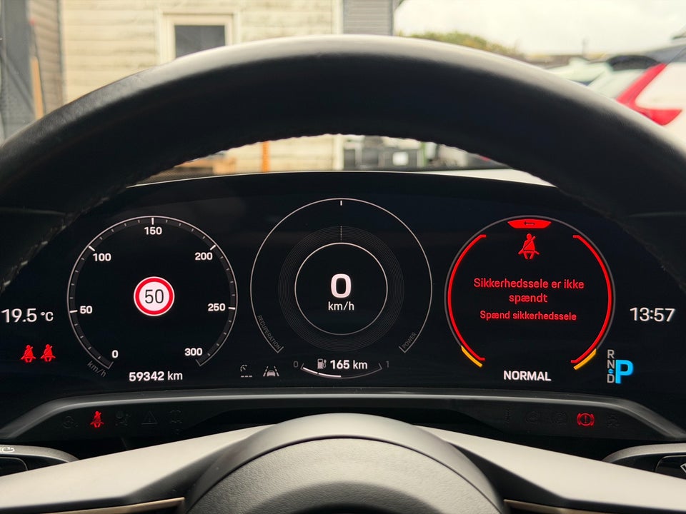 Porsche Taycan 4d