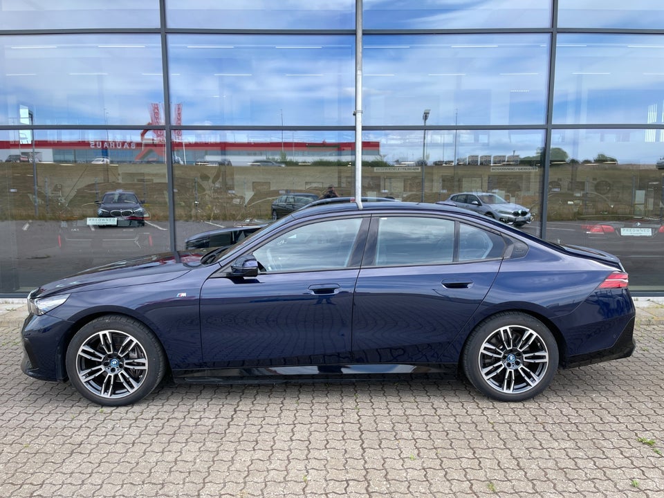 BMW i5 eDrive40 M-Sport 4d
