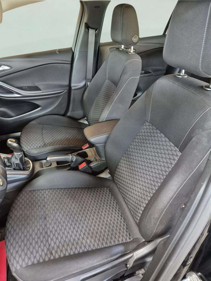 Opel Astra 1,0 T 105 Enjoy Sports Tourer 5d