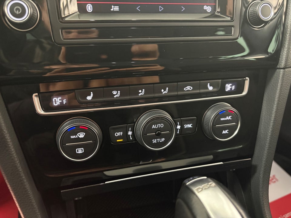 VW Golf VII 2,0 TDi 150 Highline DSG BMT 5d