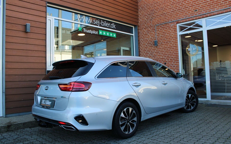 Kia Ceed 1,6 PHEV Upgrade Intro SW DCT 5d