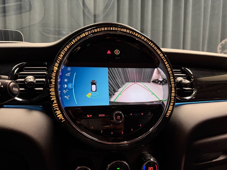 MINI Cooper SE Essential 3d