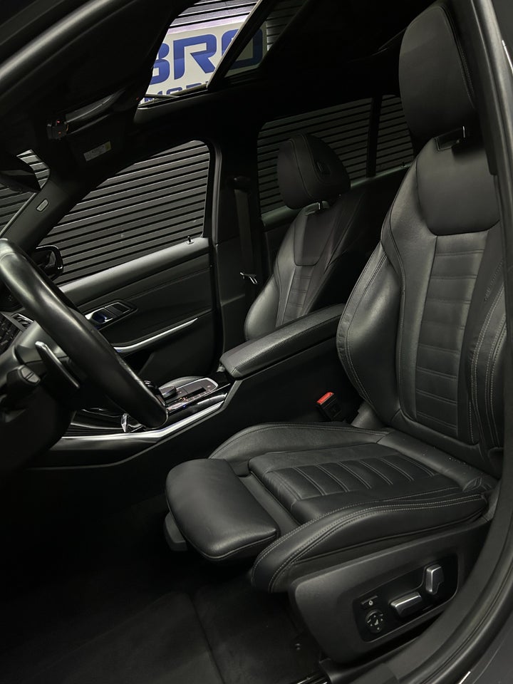 BMW 330d 3,0 Touring M-Sport xDrive aut. 5d