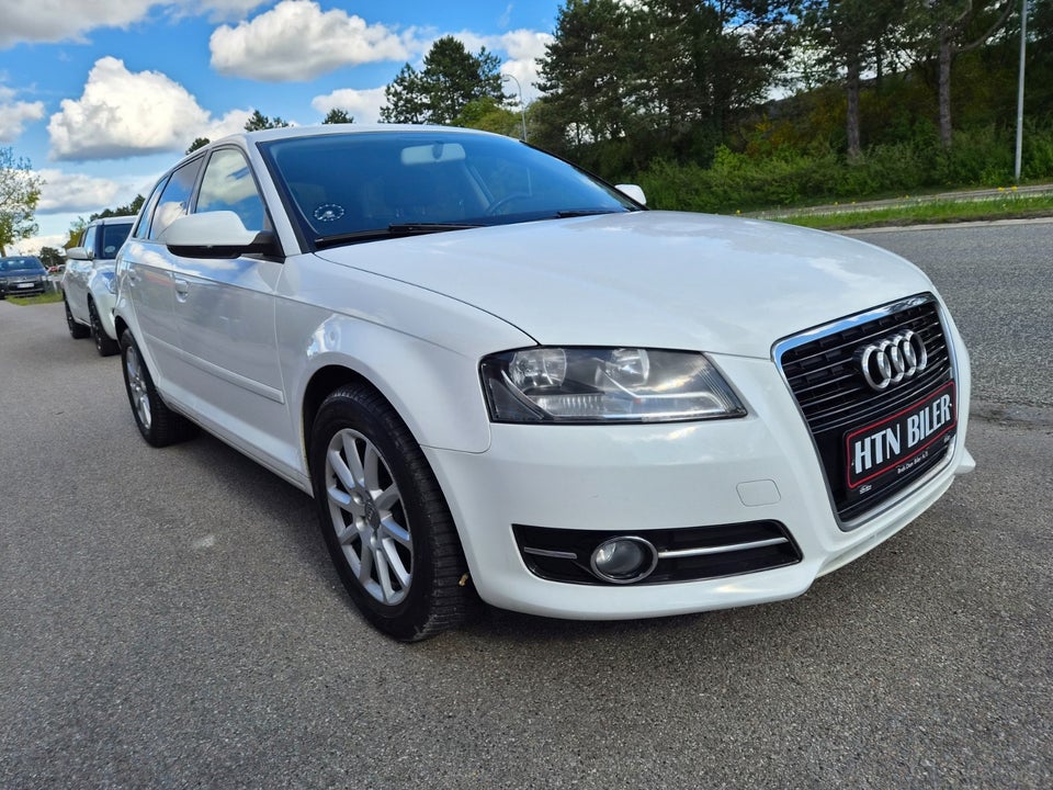 Audi A3 1,6 TDi Ambiente Sportback 5d