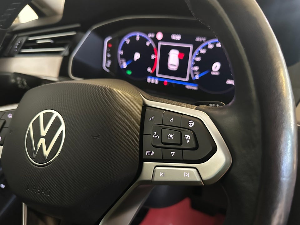 VW Passat 2,0 TDi 150 Elegance+ Variant DSG 5d