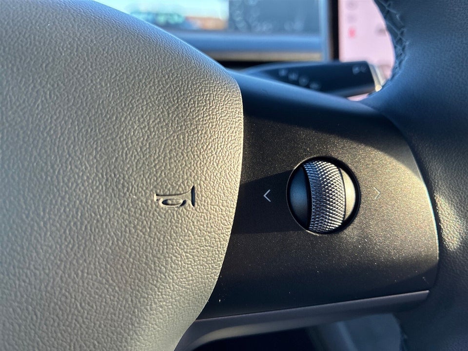 Tesla Model 3 Long Range AWD 4d