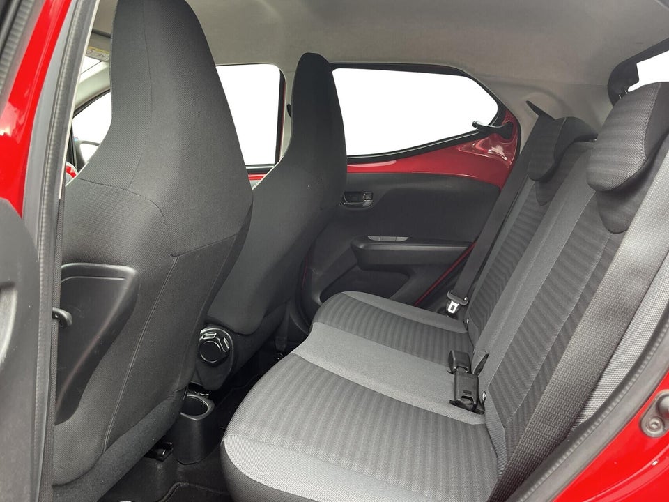 Toyota Aygo 1,0 VVT-i x-pression 5d